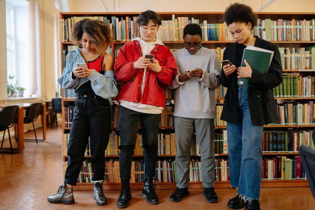 Parents Want to Ban Smartphones in Schools